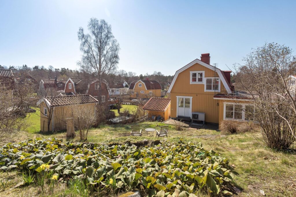 3. Fasadmålning 3 planshus Nacka Järla