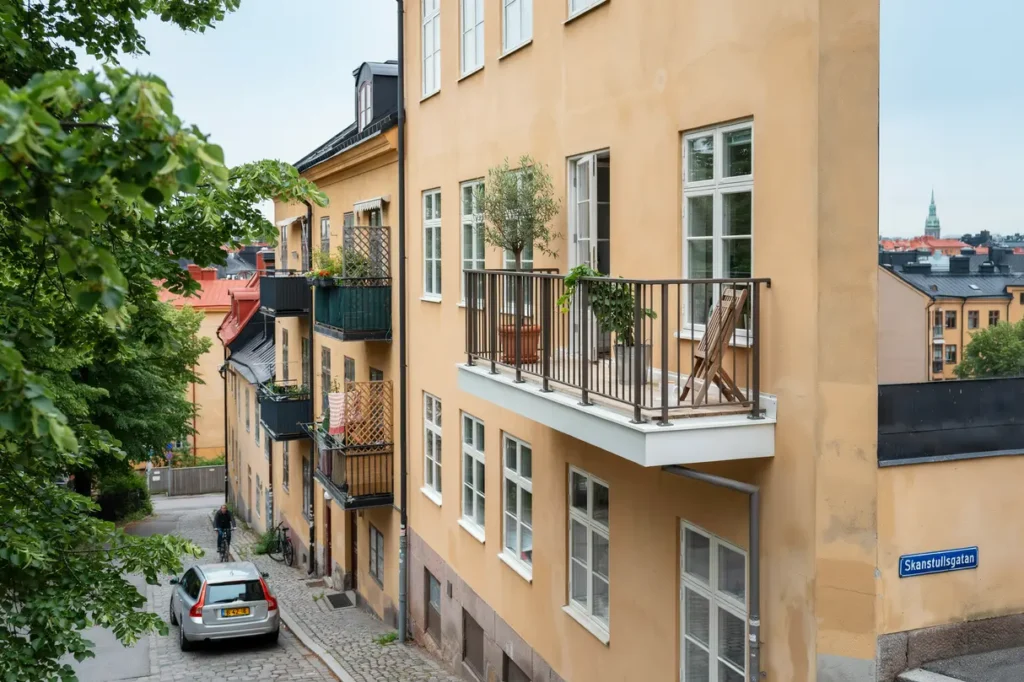 tillbyggnad av balkong p flerbostadshus i skanstull s dermalm